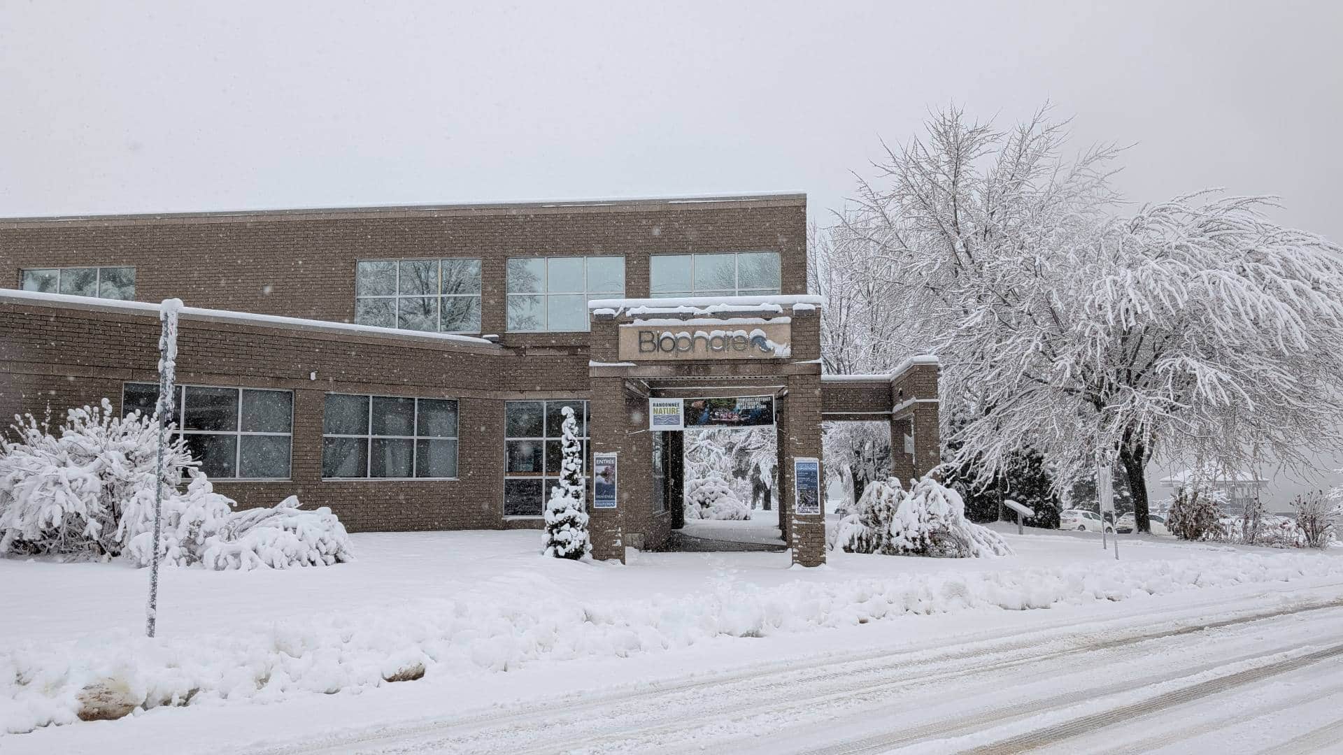 Édifice du Biophare à l'hiver